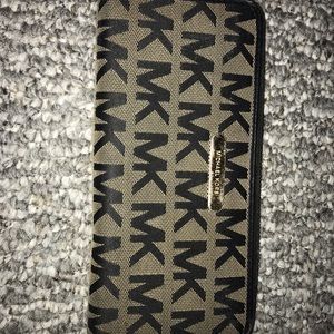 Authentic Michael Kors Wallet.